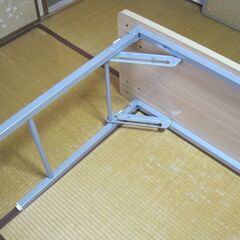 折りたたみ長テーブルの画像