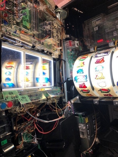 パチスロ リゼロ 家庭用100V コイン不要機付き 
Re:ゼロから始める異世界生活