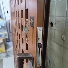 玄関ドア　定価５０万以上の画像