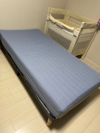 ニトリ　足付きマットレス