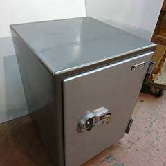 CROWN 耐火金庫  KM-70 幅450×奥行き495× 高...
