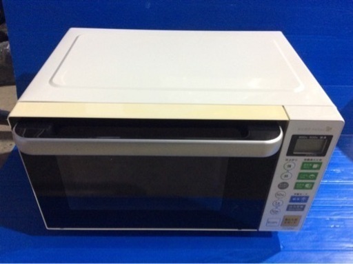 HERB RELAX電子レンジ YMW-S18B1 2015の中古品です。TI111203