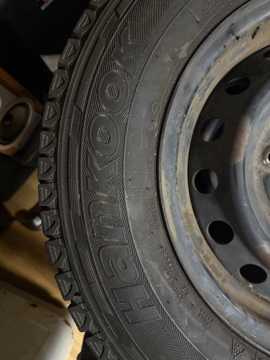 値下げスタッドレスタイヤ(ハイエース用)