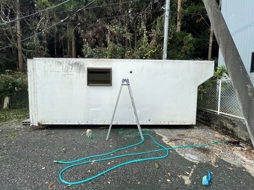 保冷コンテナ⑧   農機具保管　物置　バイクガレージにいかがですか？