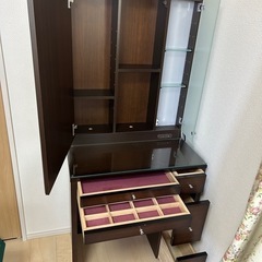 ニトリ　ドレッサー　イス/コンセント付き　の画像