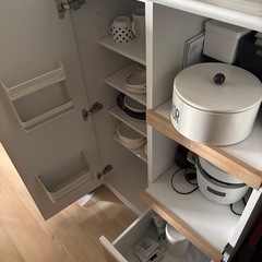 家具屋さんのキッチンボードの画像
