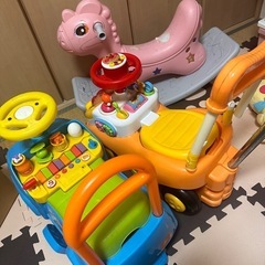 子どものおもちゃ　3個