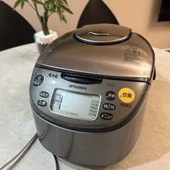 5.5合炊飯器/三菱NJ-NH105