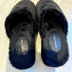 美品 黒 ファーサンダル 厚底サンダル 
Lサイズ 靴  