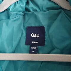 GAP 緑 ダウンベストの画像