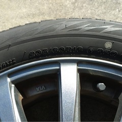 スタッドレスタイヤ 205/60R16 4本 ホイール付 ブリヂストン製　VRX2の画像
