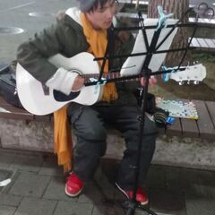 【吹田駅前など】一緒に弾き語りできる仲間募集！
