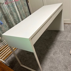 IKEA テーブルの画像