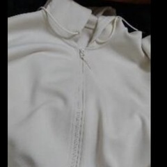 パーカー 白
