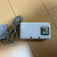 【値下げしました】【美品】ニンテンドー3DSホワイト　ゼルダのソ...