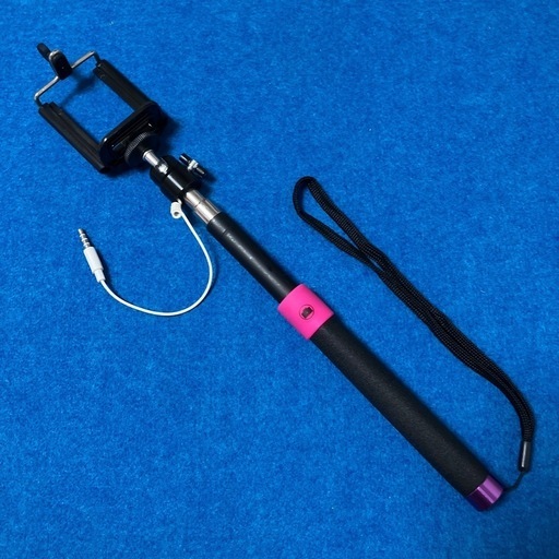 セルカ棒自撮り棒手元で簡単スイッチ付き　レア現状品／美品/