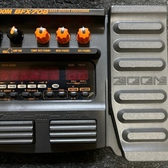 ベース　マルチエフェクター　ZOOM BFX-708