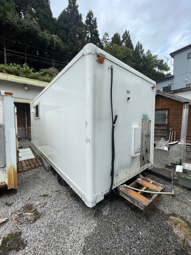 保冷コンテナ⑥  農機具保管　物置　バイクガレージにいかがですか？