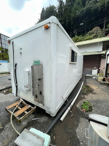 保冷コンテナ⑥  農機具保管　物置　バイクガレージにいかがですか？