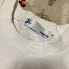 トレーナー　Ⓜ️
の画像