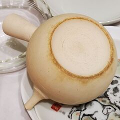 素焼きの急須の画像