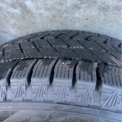 ブリヂストン VRX3 スタッドレスタイヤ 185/60R15の画像