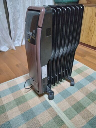 オイルヒーター　2021年製　木目ダーク　アイリスオーヤマ