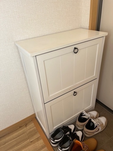 収納家具キャビネット