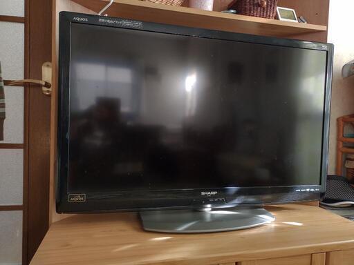 テレビ　シャープ40型BD内蔵　2011年式