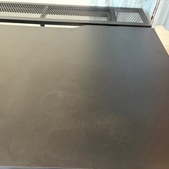 ゲーミングデスクの画像