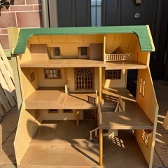 シルバニアファミリー緑の屋根の大きなお家の画像