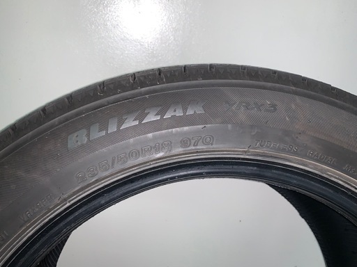 ブリザック VRX3 スタッドレスタイヤ 235/50R18 97Q