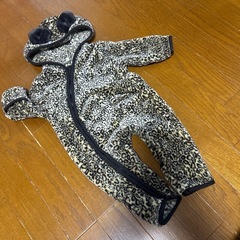 ジャンプスーツ　カバーオール　もこもこ　アニマル柄の画像