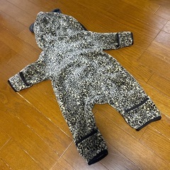 ジャンプスーツ　カバーオール　もこもこ　アニマル柄の画像
