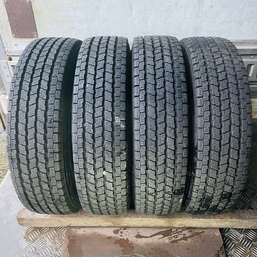極上タイヤ　YOKOHAMA ヨコハマ　IG91 155/80R14 LT スタッドレス　タイヤ　2022年製　14インチ