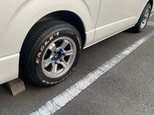 ハイエース　ホイール