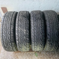 バリ山　DUNLOP ダンロップ　GRANDTREK AT3 215/80R15 2020年製　15インチ　ホワイトレター