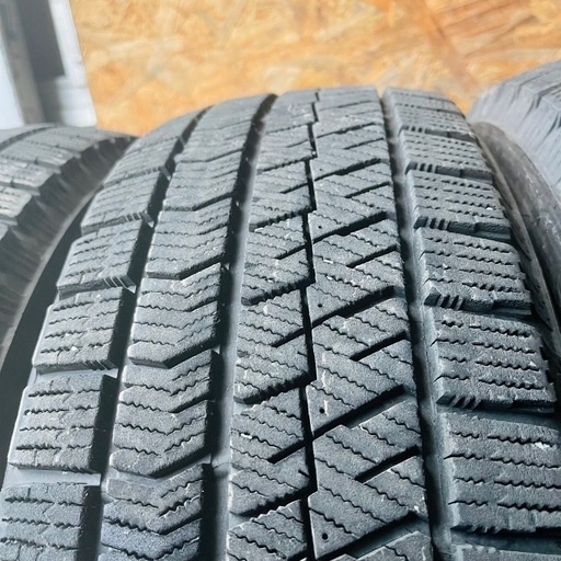 バリ山　BRIDGESTONE ブリヂストン　ブリジストン VRX2 195/65R15 スタッドレス　タイヤ　2020年製　15イン