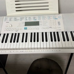 CASIO 光ナビゲーション　電子ピアノ