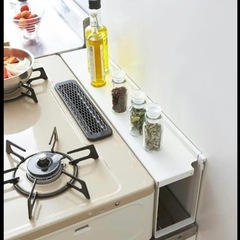 ガステーブル＆コンロ奥ラックの画像