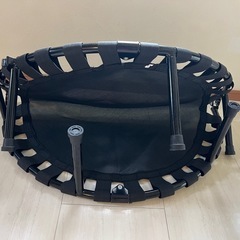 折りたためるトランポリンの画像