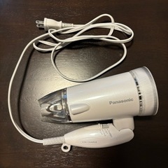 パナソニック　イオンドライヤー　白の画像