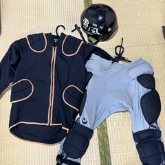 【40000円相当品]スキー・スノボー用プロテクター上下