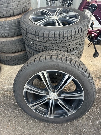 スバルフォレスター着用225/55R18超バリ山スタッドレスセット114.3アルファード等