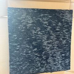 ★新品未使用★サンゲツタイルカーペット（NT-31402）