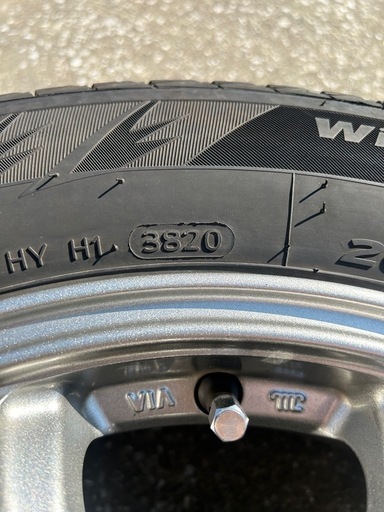 ミニバンサイズ　中古汎用スタッドレス
