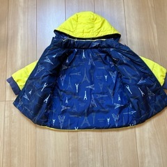 べべ ダウンジャケット 90サイズ　リバーシブル　黄色　紺色の画像