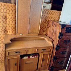 昭和レトロな鏡台