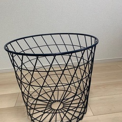 IKEA サイドテーブル　の画像