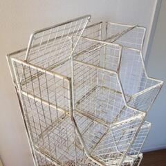 アンティーク調スチールラックの画像